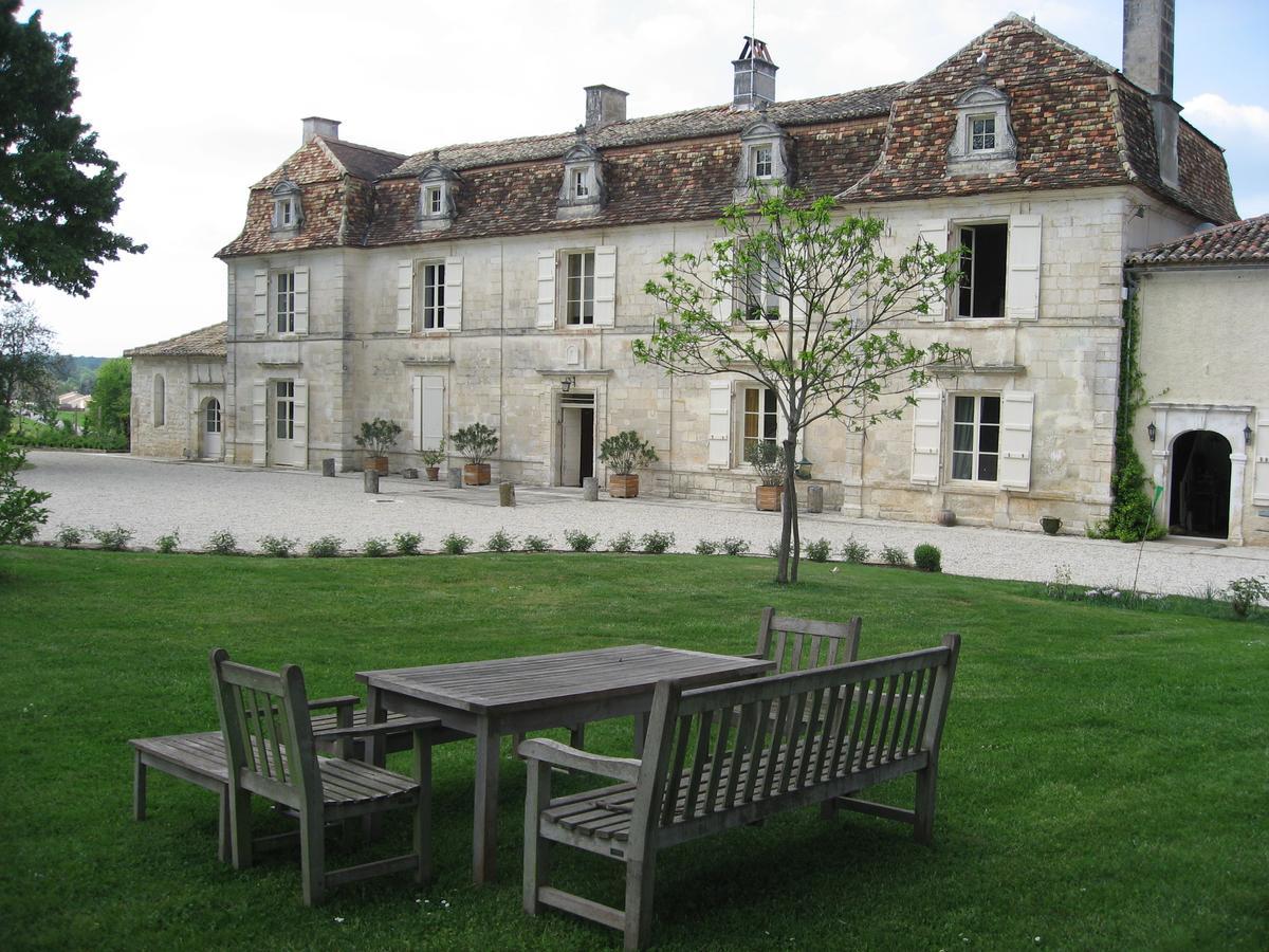 Chateau Manoir De La Leche Touvre Bagian luar foto