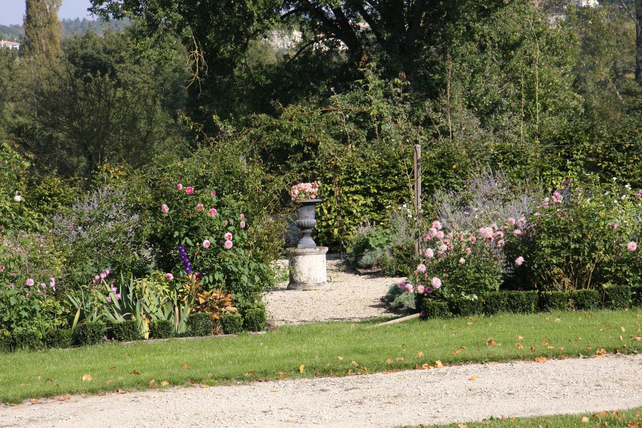 Chateau Manoir De La Leche Touvre Bagian luar foto