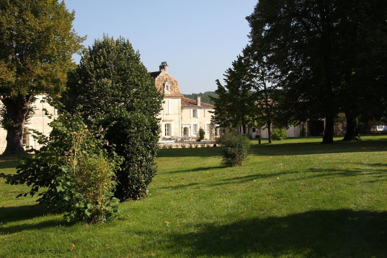 Chateau Manoir De La Leche Touvre Bagian luar foto