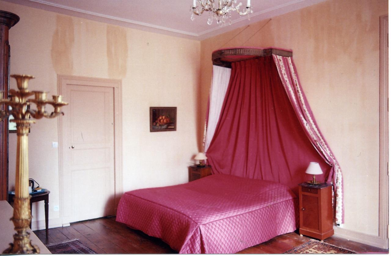 Chateau Manoir De La Leche Touvre Bagian luar foto